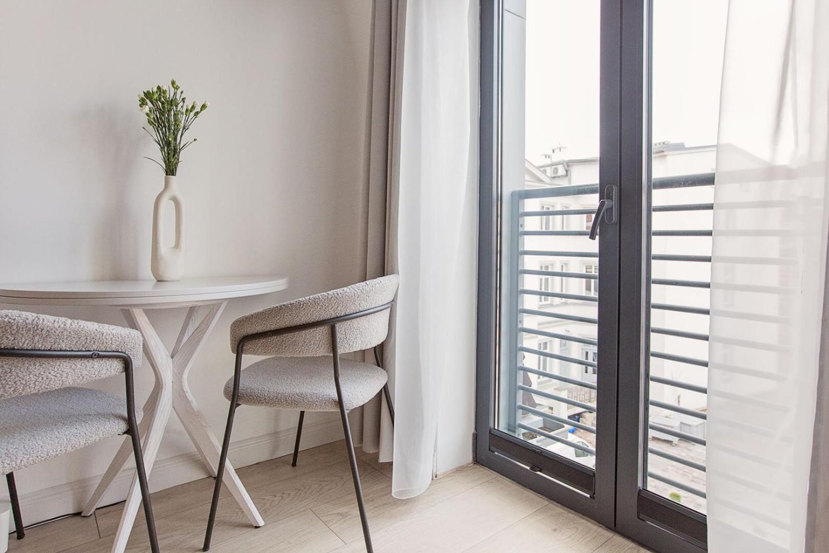 Urban Nest Apartment *